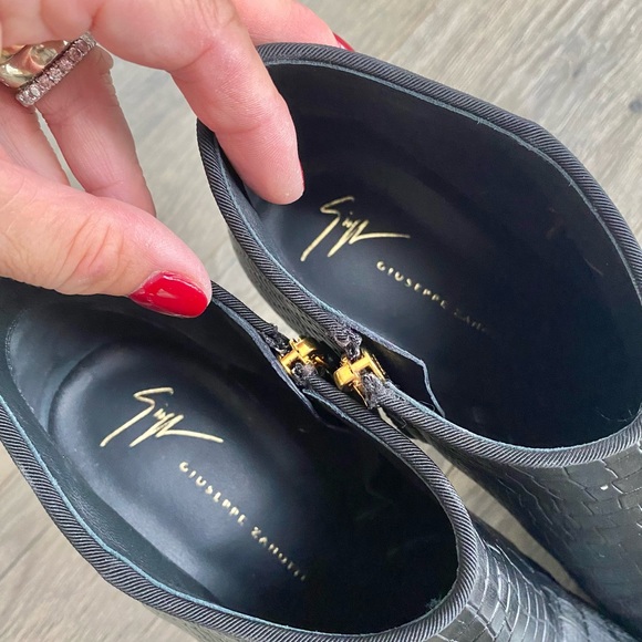 Giuseppe Zanotti NWT Booties 40 - Picture 6 of 16